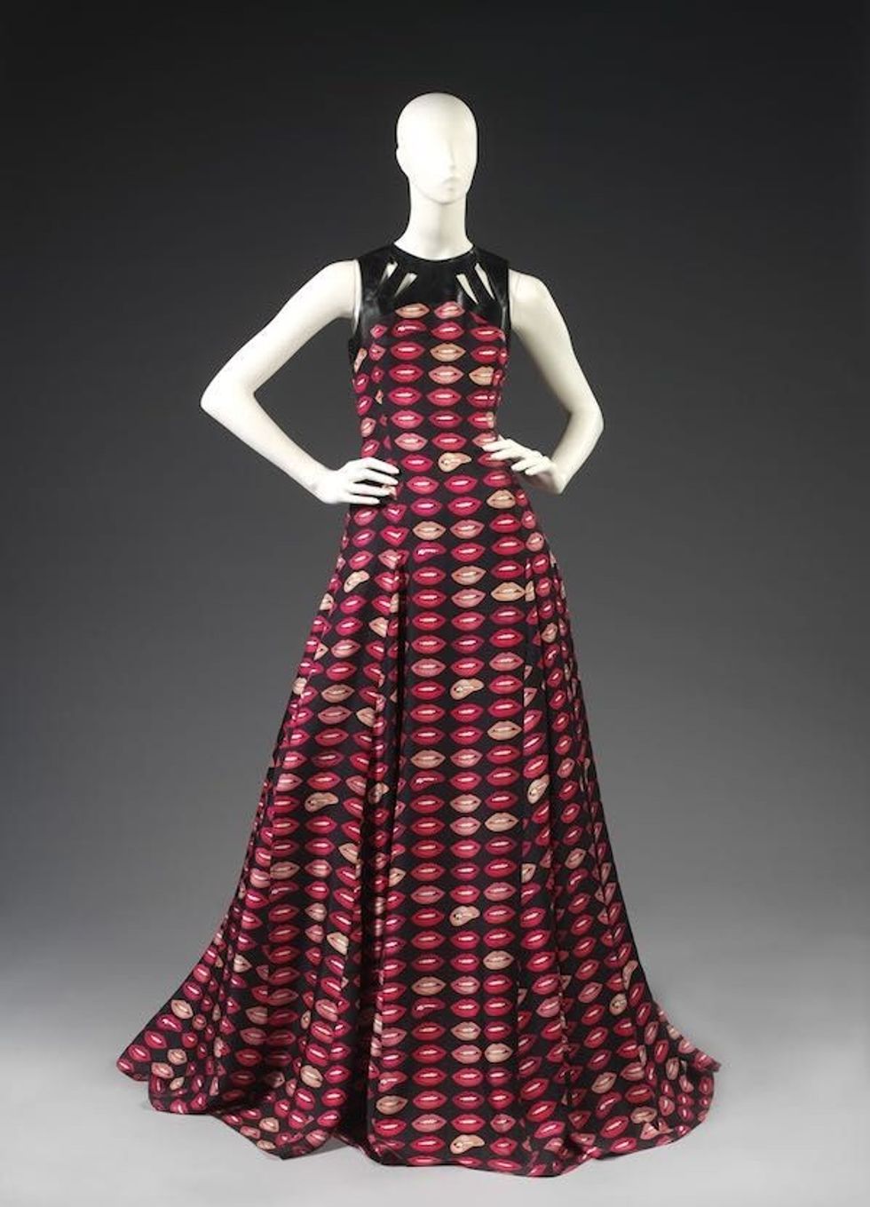 04. Dress designed by Holly Fulton_V&A Dundee