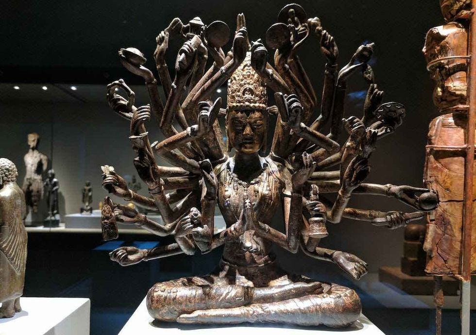 34 armed avalokiteshvara at Asian civilisations museum dali kingdom china 10th c
