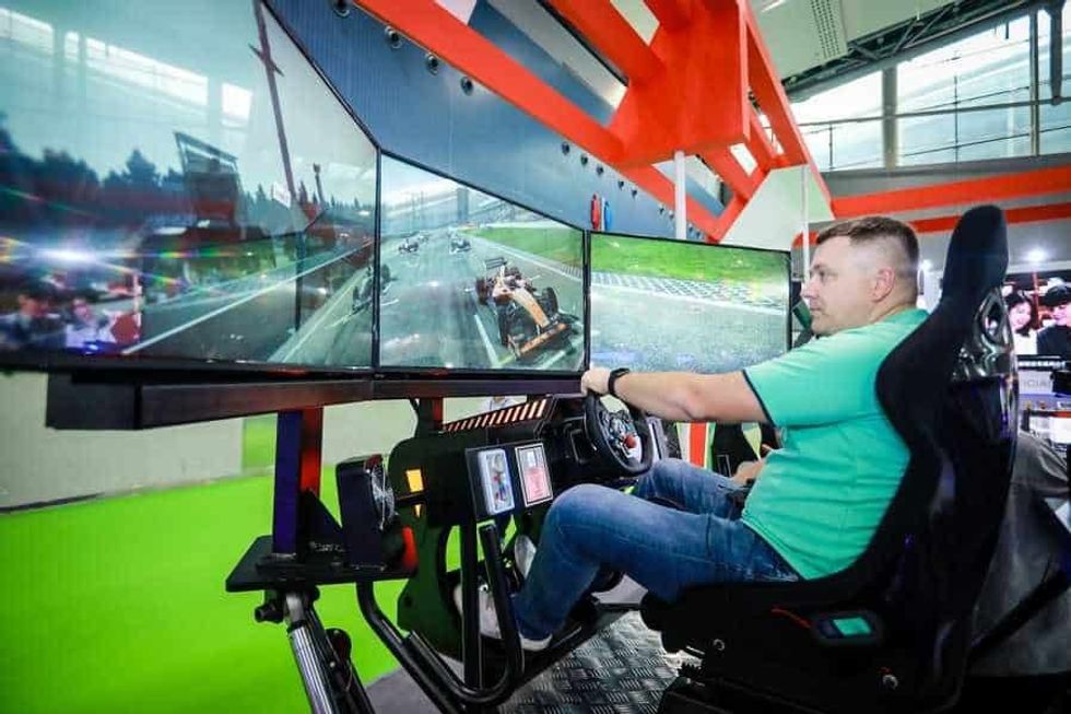 AAA 2019 Attendee on car racing simulation