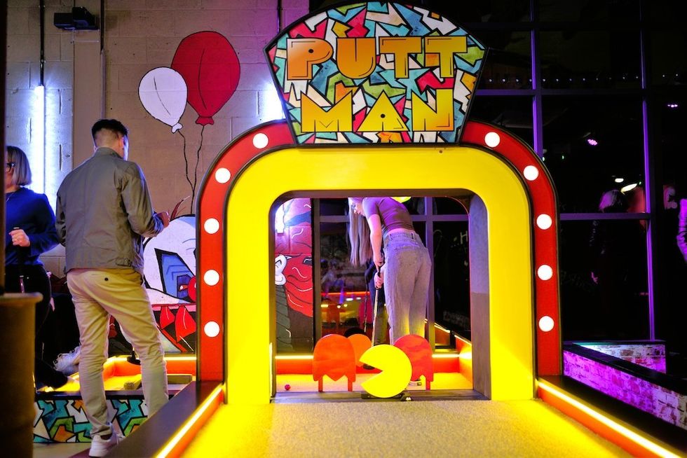 Adventure golf Mulligan's Norwich competitive socialising