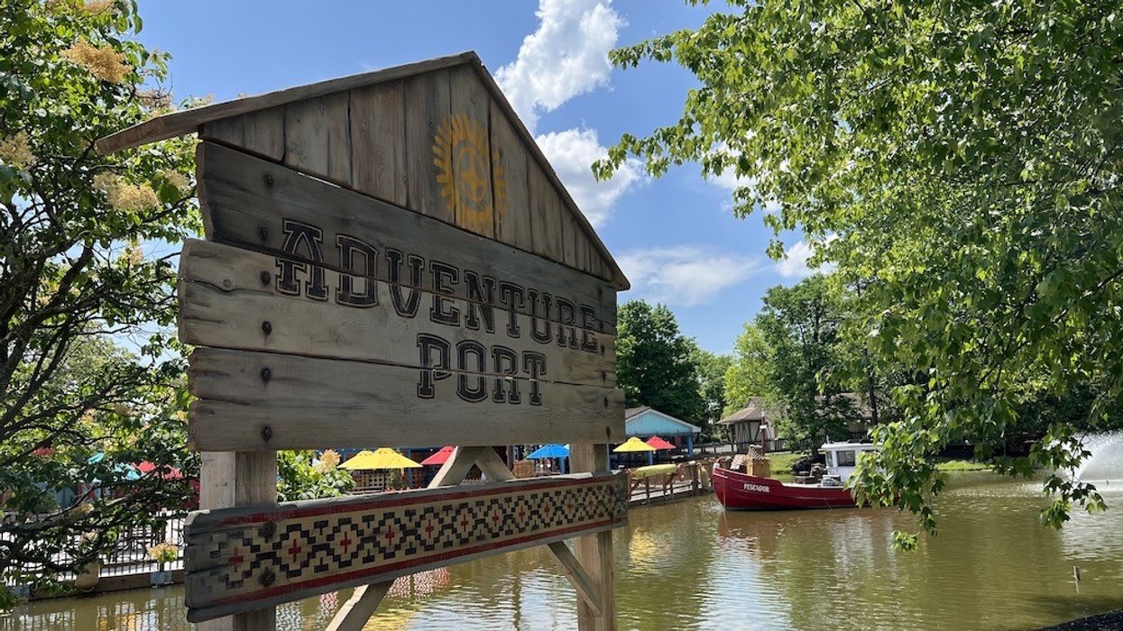 Adventure Port Entry Sign Kings Island