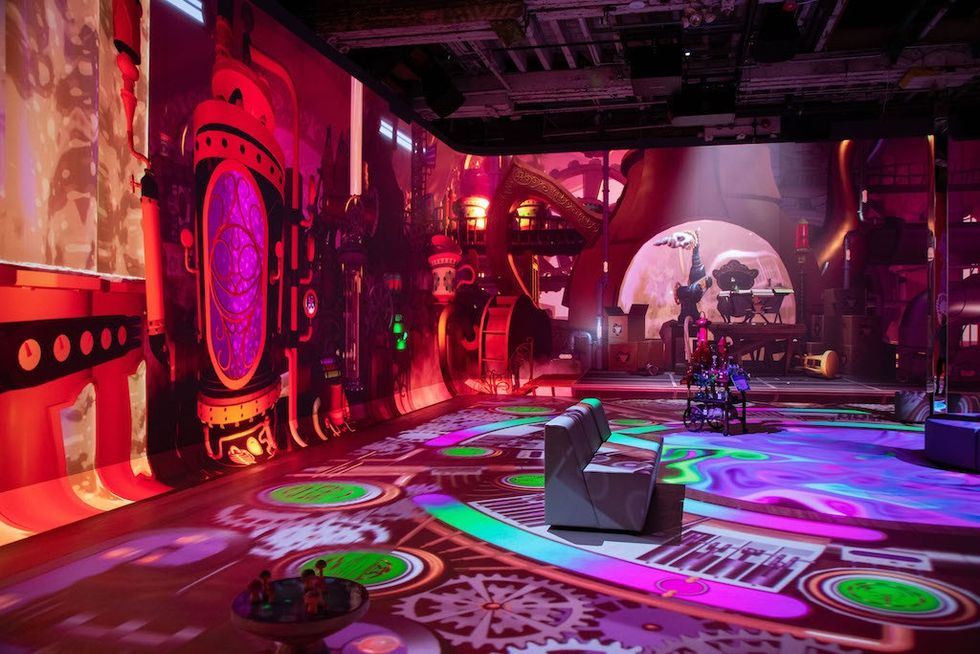 Alice experience factory