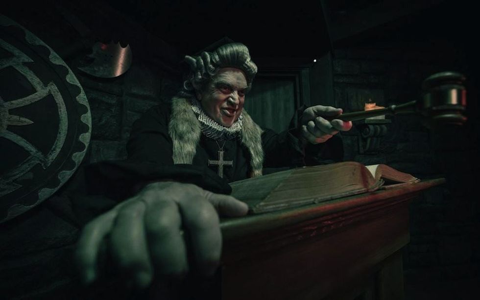 alton-towers-dungeon-judge
