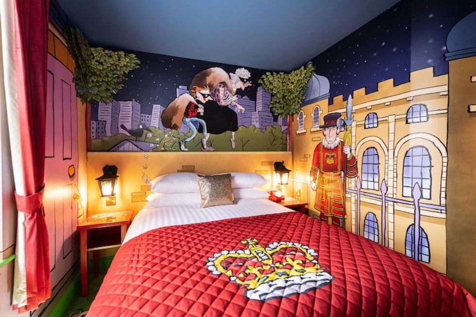 alton towers gangsta granny hotel room