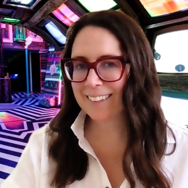 Amanda Clay headshot