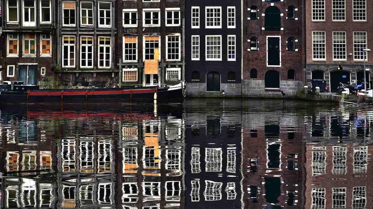 amsterdam night reflection ise