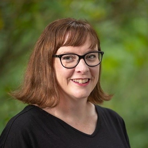 Amy Hughes Headshot