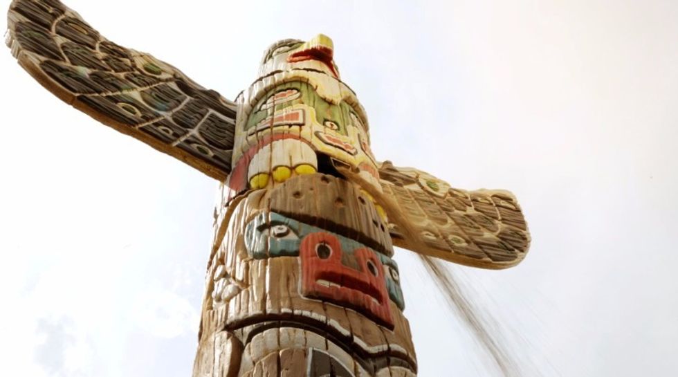 an interactive disguised as a totem pole at serengeti park