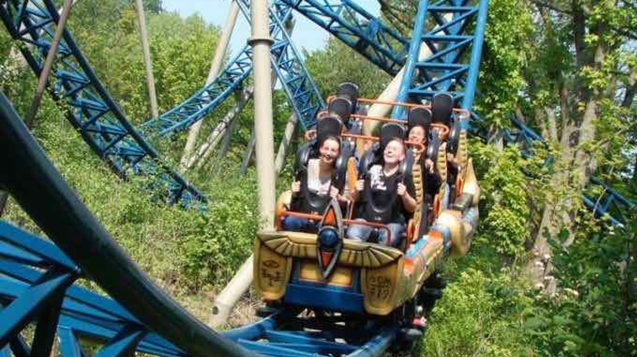 Anubis roller coaster belgian attraction plopsaland (1)