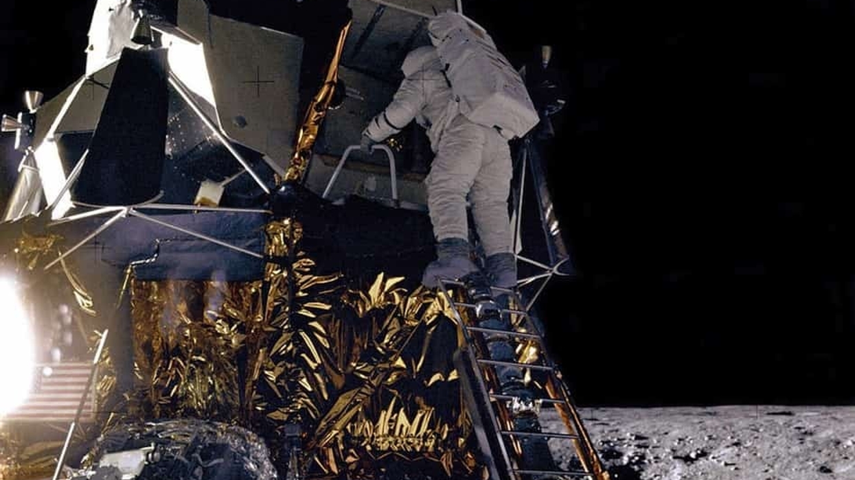 Apollo-XII-moon-landing