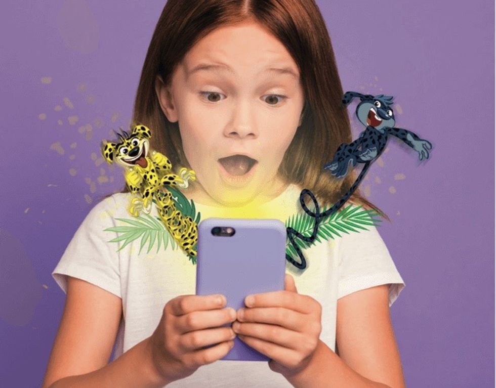 ar hybrid quest animals coming out of phone