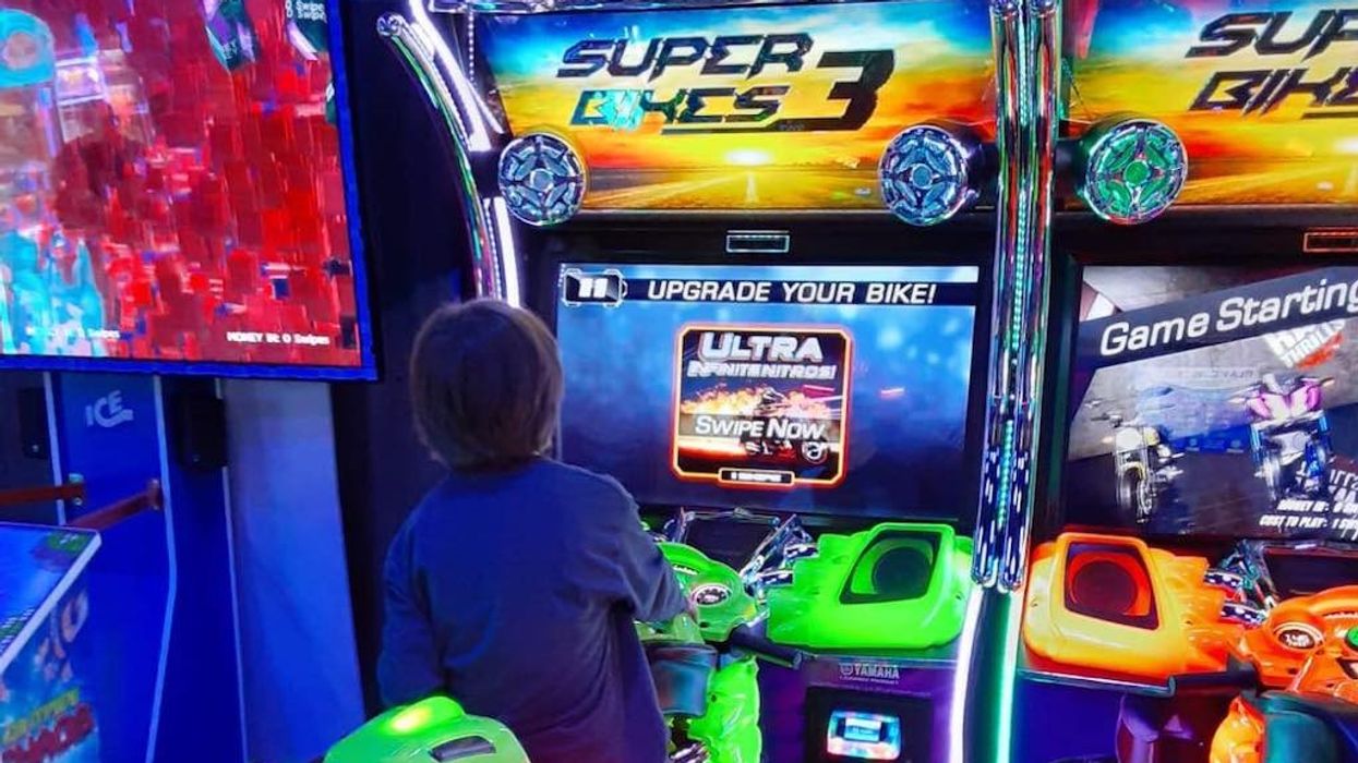 arcade san antonio aquarium