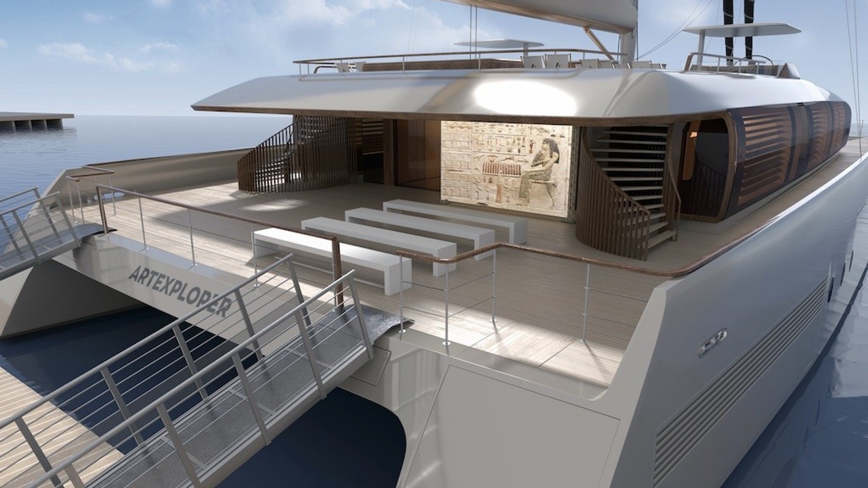 Art Explora boat with screening