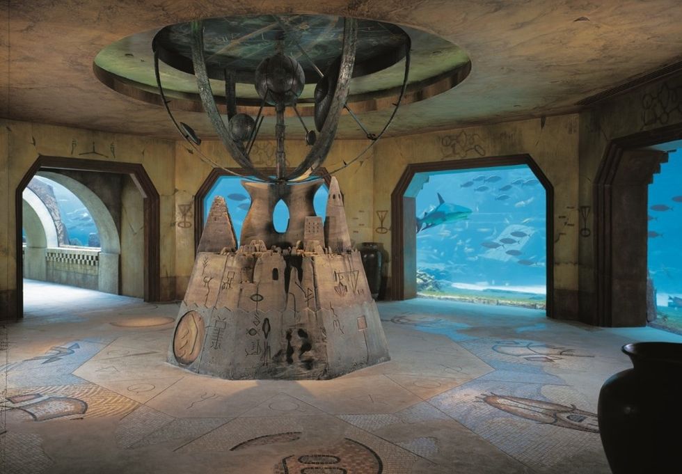 Atlantis Resort Bahamas underwater