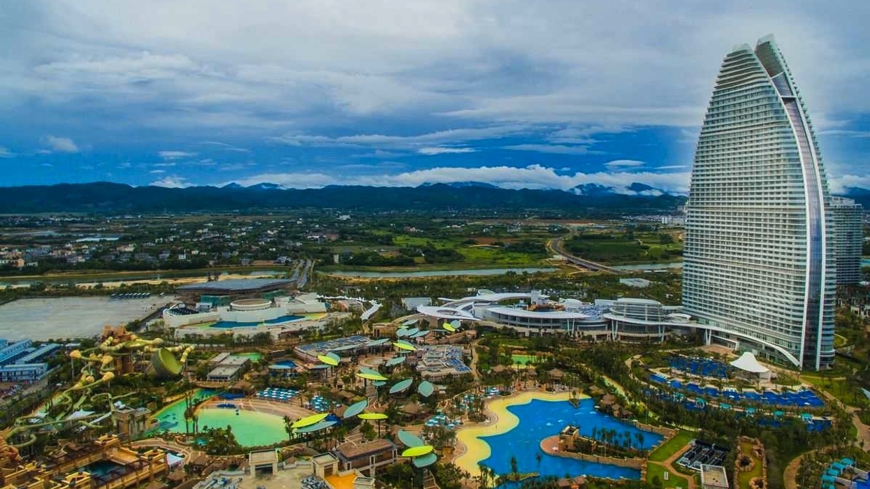Atlantis-Sanya general view of hotel and waterpark