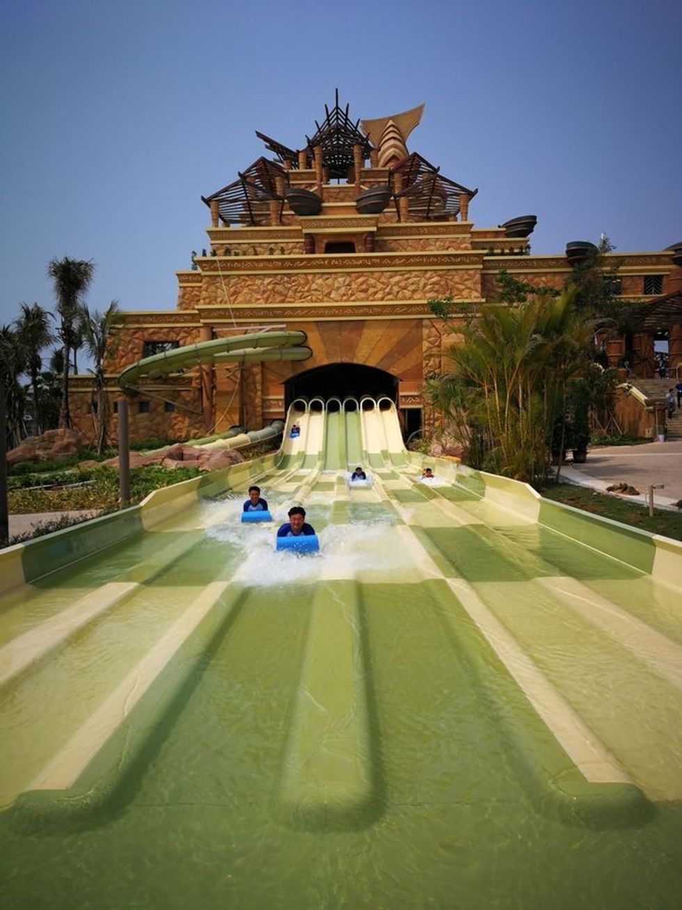 Atlantis-Sanya_Leap of Faith