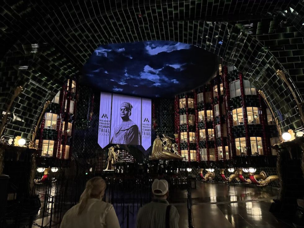 Atrium with Kingsley shacklebolt Harry Potter and the Battle at the Ministry Wizarding World of Harry Potter Ministry of Magic Universal Epic Universe.