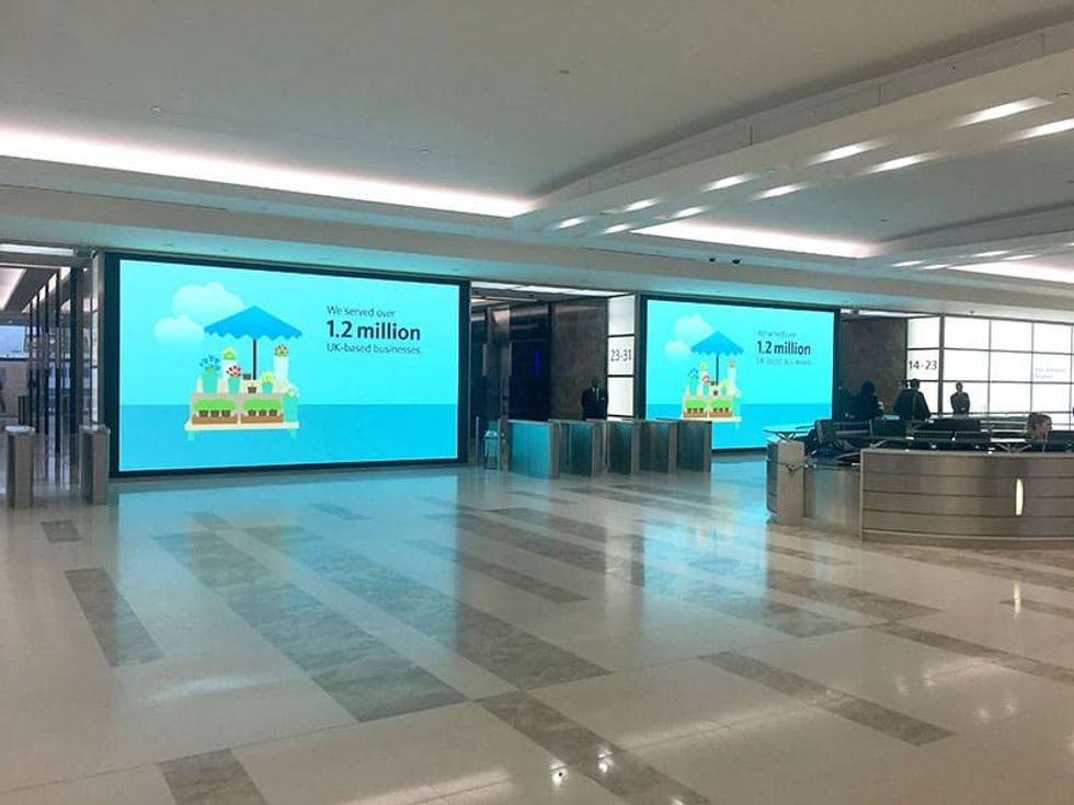 Barclays Videowall electrosonic inspired space