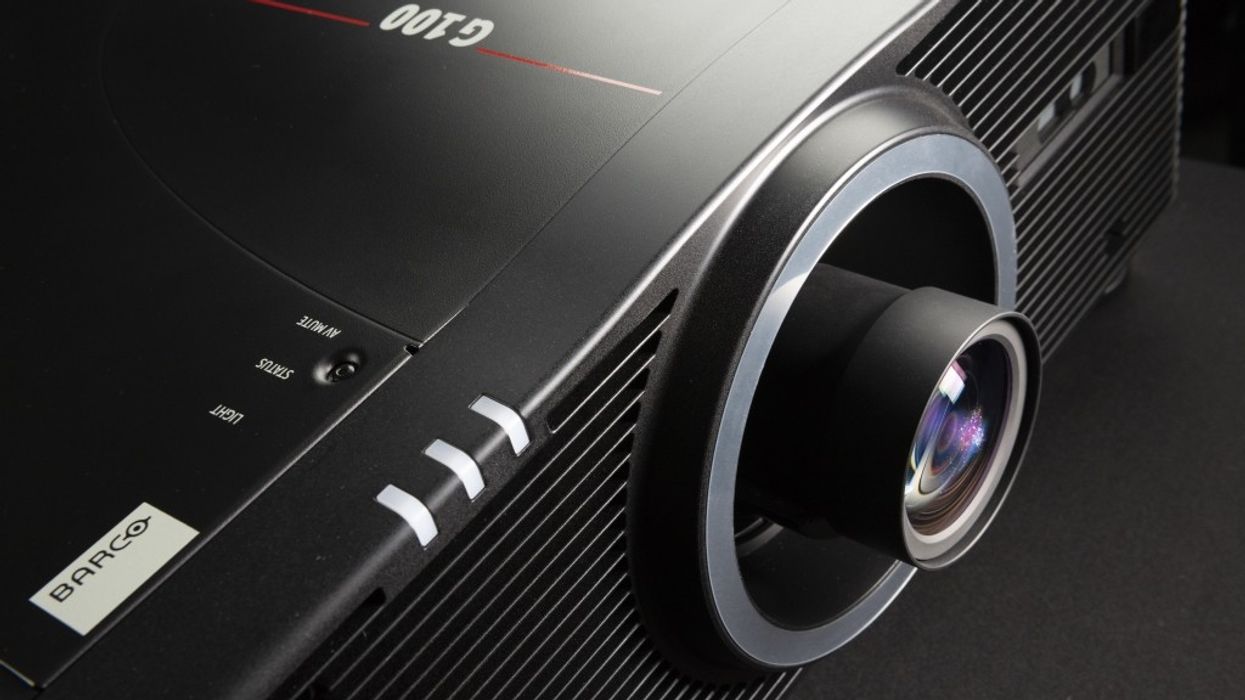 Barco G100 close-up front lens