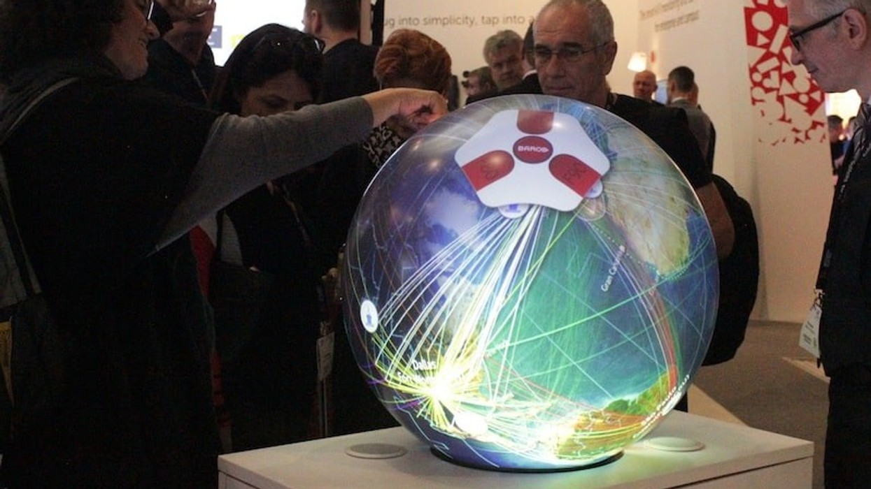 Barco-Pufferfish-PufferTouch-ISE-16