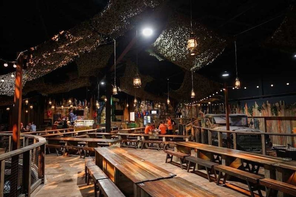 Bear-Grylls-Adventure-interior-cafe