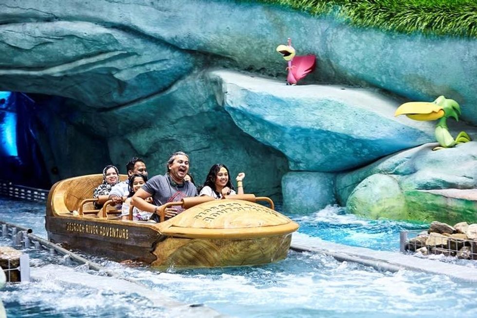 Bedrock-River-Adventure-Warner-Bros-World-Abu-Dhabi-a