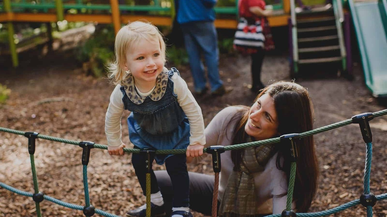 BeWILDerwood Cheshire_Toddler on climbing net