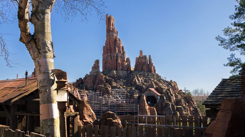 big thunder mountain disneyland paris