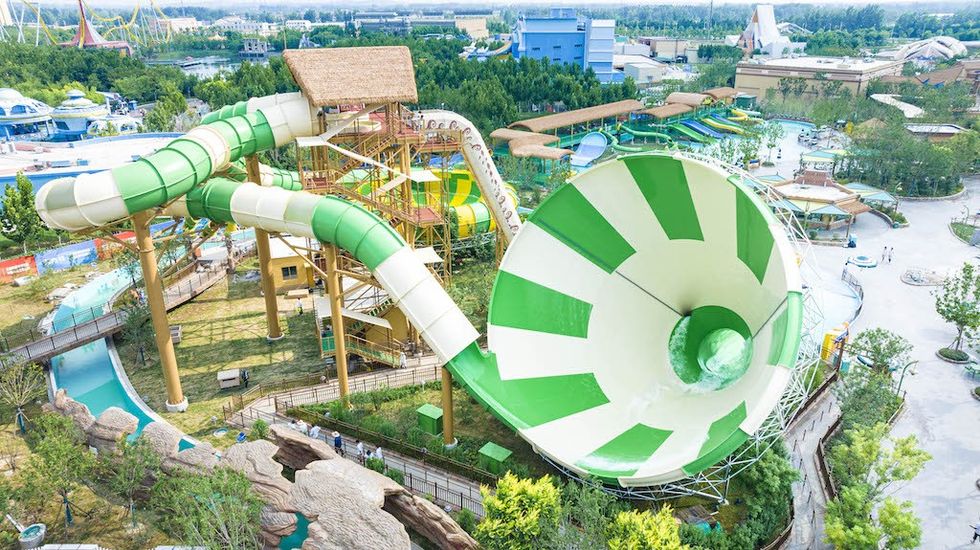 Big Trumpet ride Fantawild Water Park in Xuzhou
