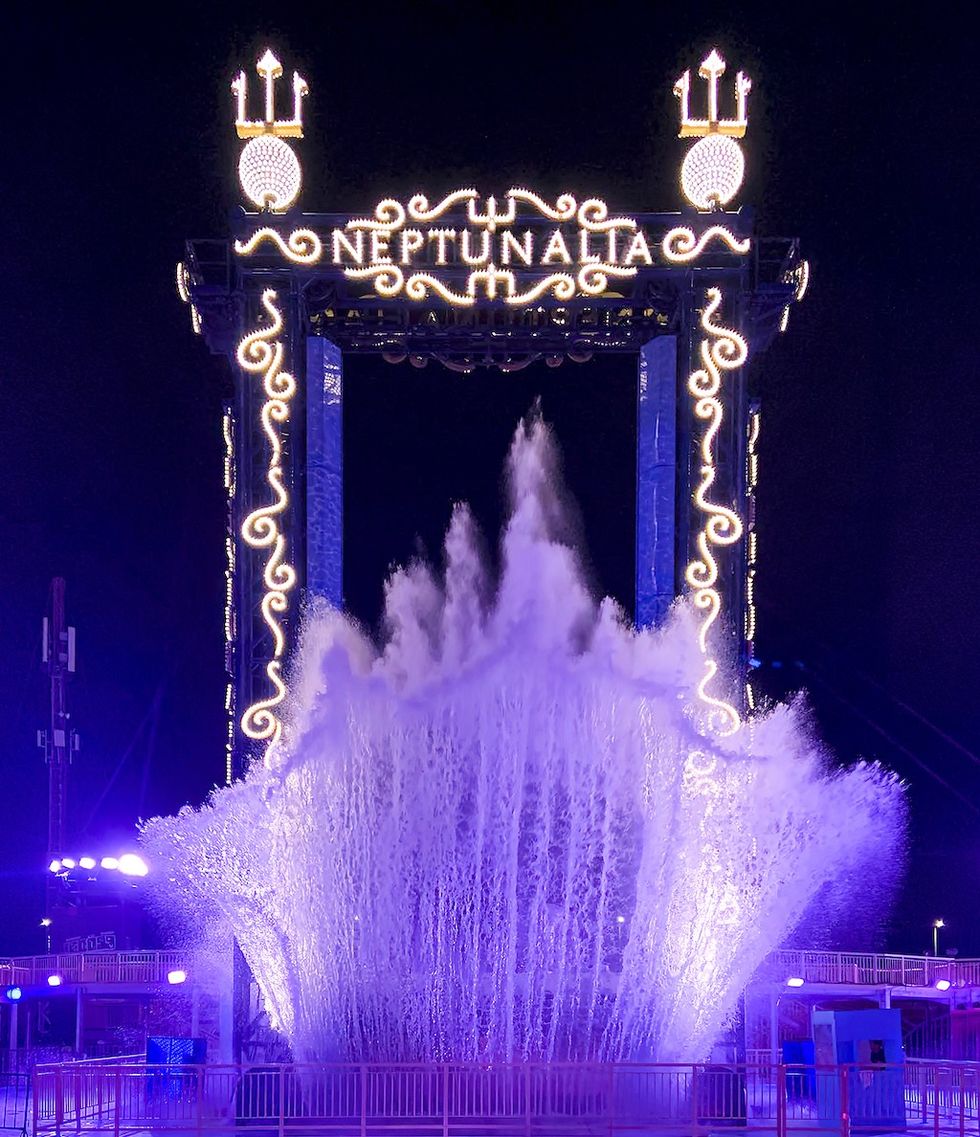 Big WaveZ at City Walk Jeddah Zamperla