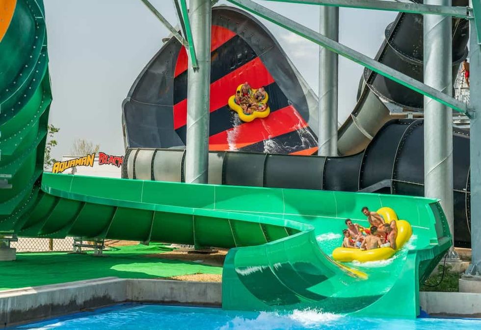 Black Manta and Aquaman at Warner Beach