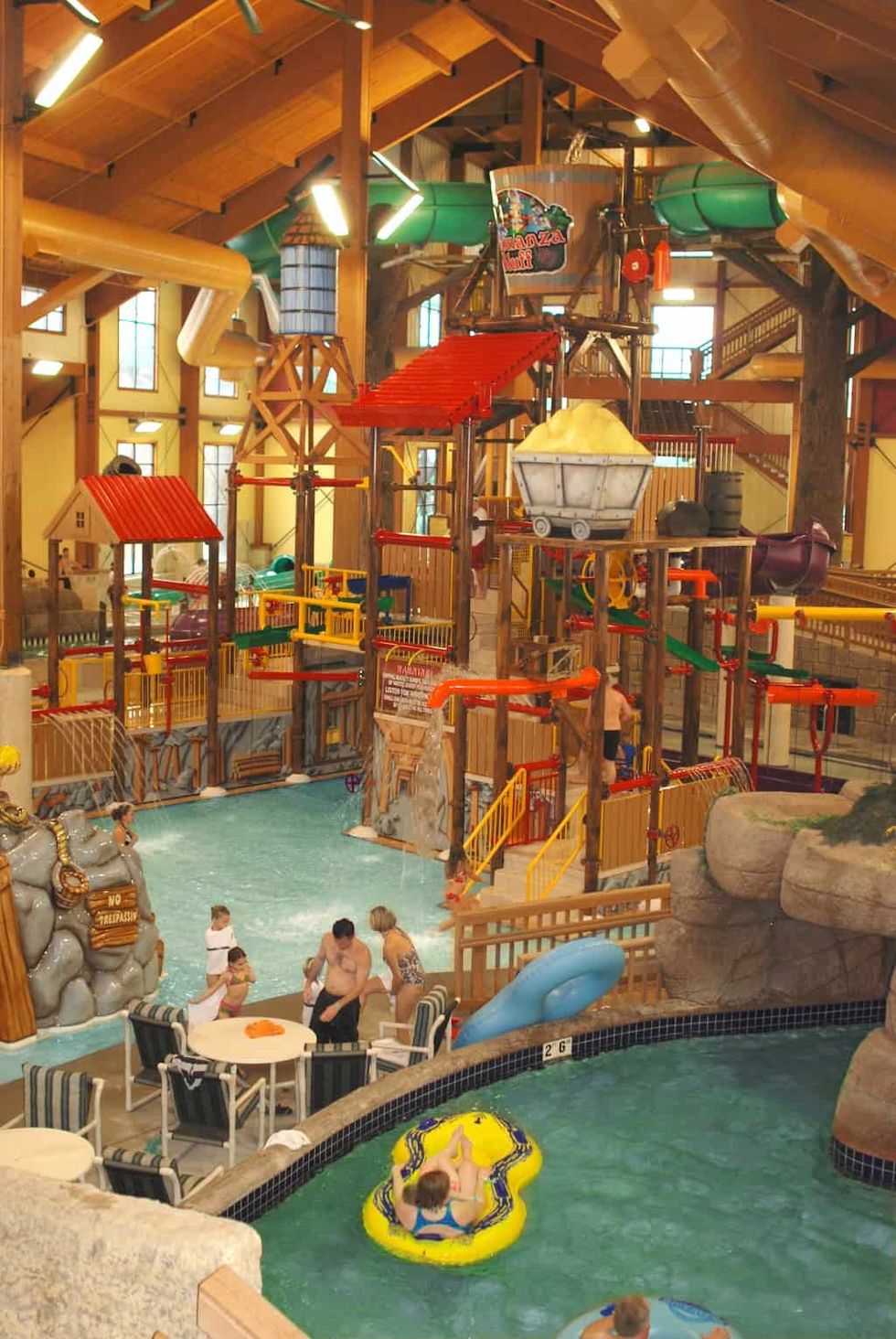 Bonanza Bluff indoor water play