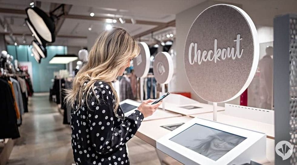 bonprix-Fashion-Connect-Hamburg_checkout-with-phone