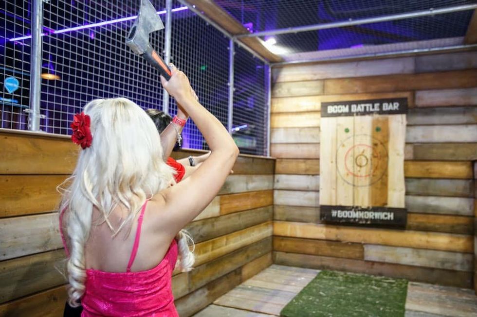 Boom Battle Bar axe throwing