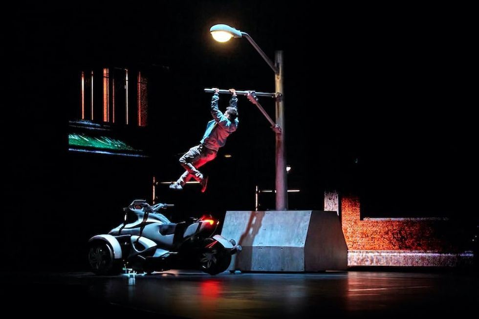 Bourne Stuntacular motorbike stunt