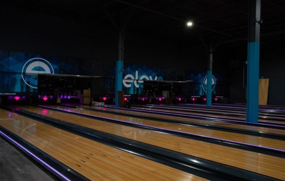 Bowling Elev8 Fun