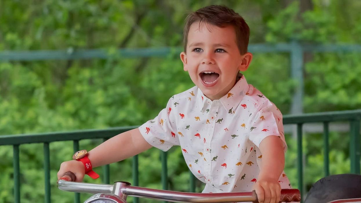 Boy at Granby Zoo with Connect&GO band