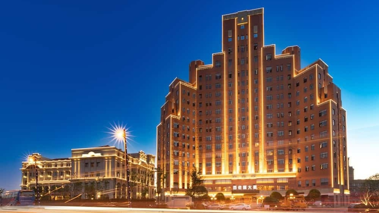 Broadway Hotel at Dream Bund theme park, Legacy Entertainment