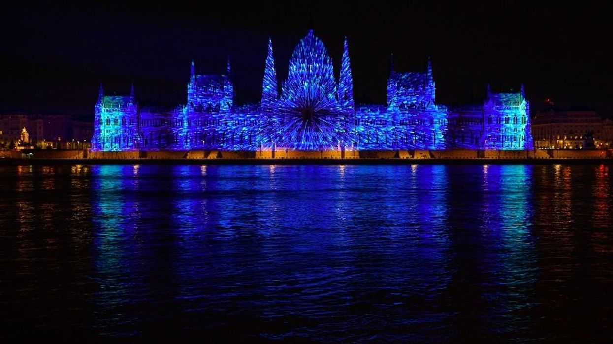 Budapest projection mapping
