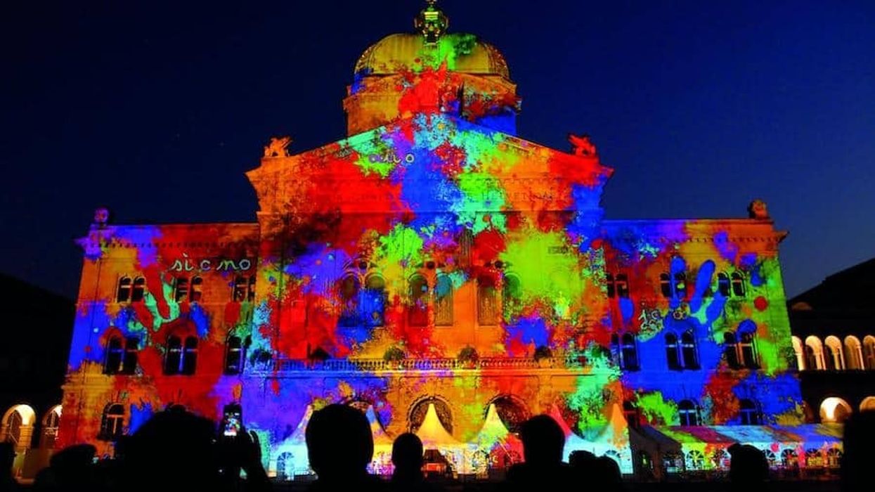 Bundesplatz Spectaculaires Barco projection