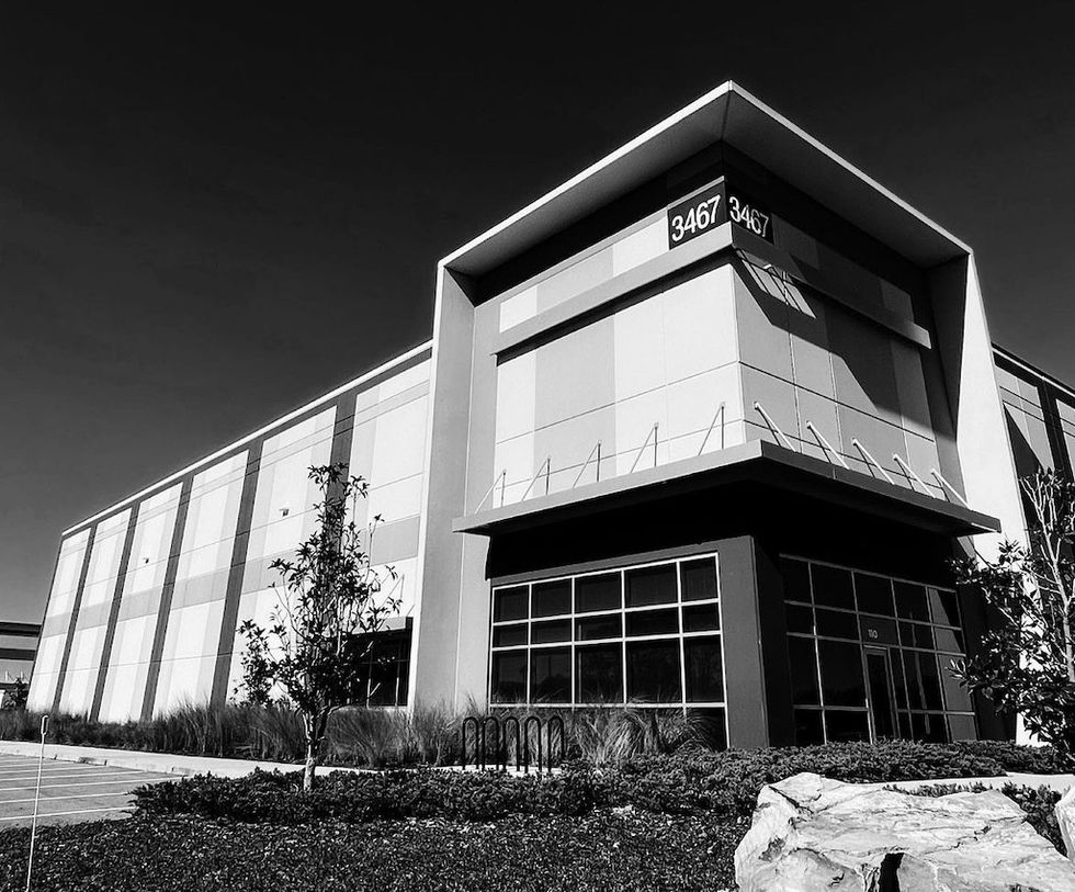 Bungalow Scenic Studios