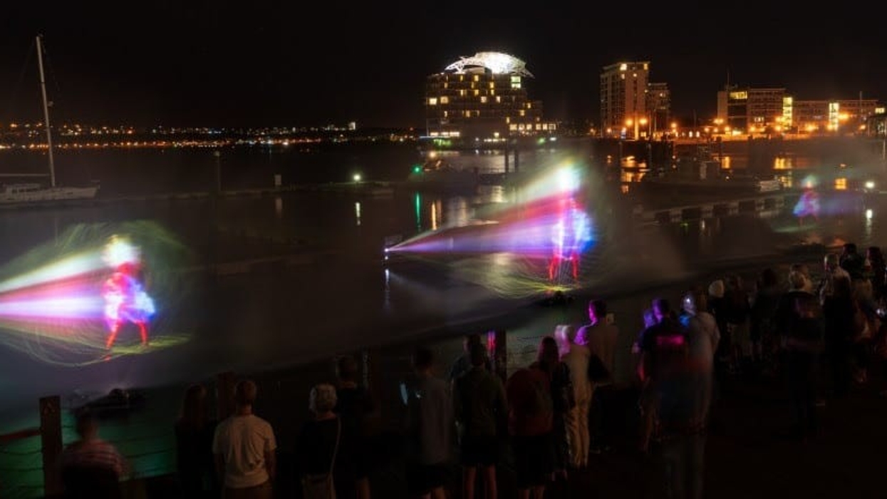 cardiff bay water show