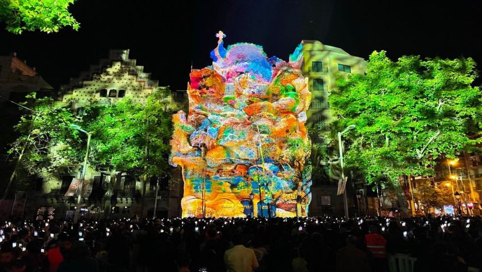 Casa Battlo projection mapping