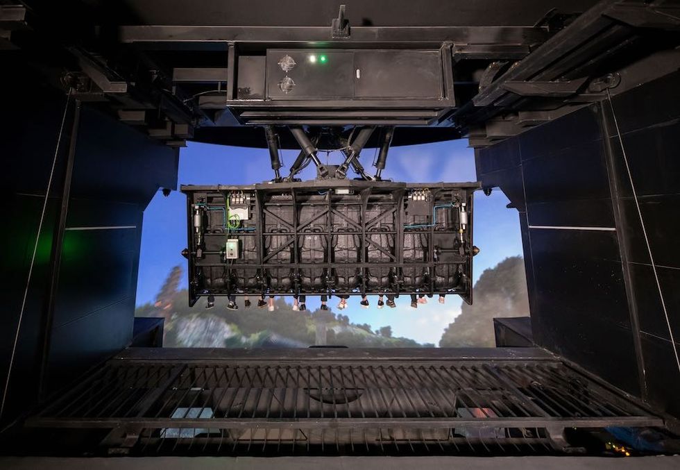 Cavu - Flying Theater - Changsha China Tongguan Kiln Ancient Town view from back