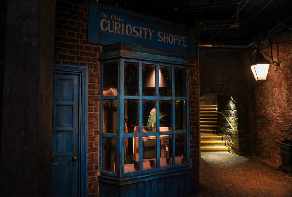 Chamber of Horrors Curiosity shop 1