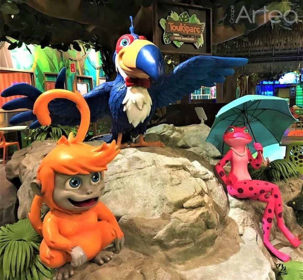 Characters-on-rock-at-Toukiparc