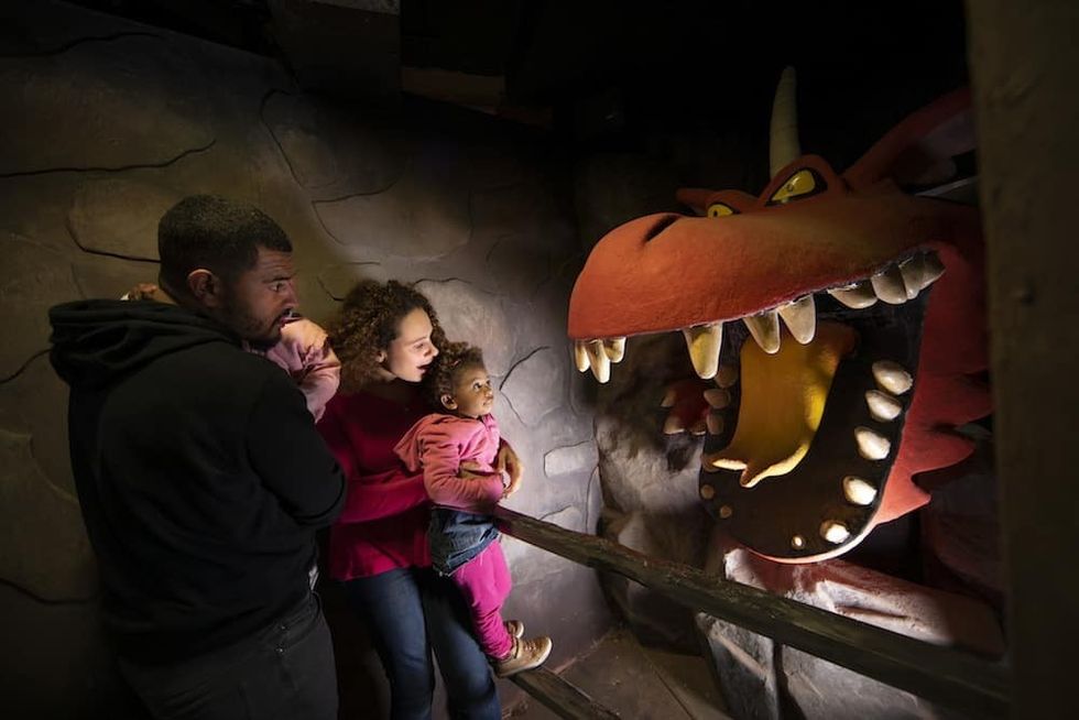 Chessington-Room-on-the-Broom_dragon