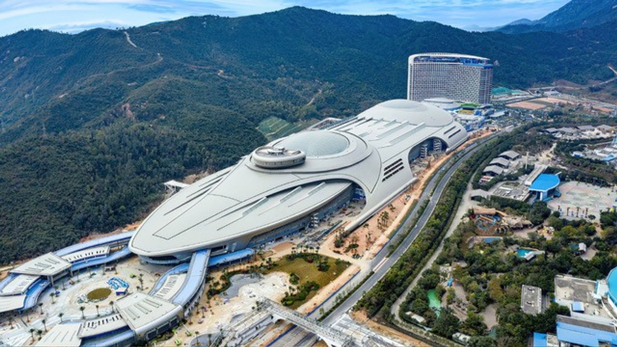 Chimelong-Spaceship