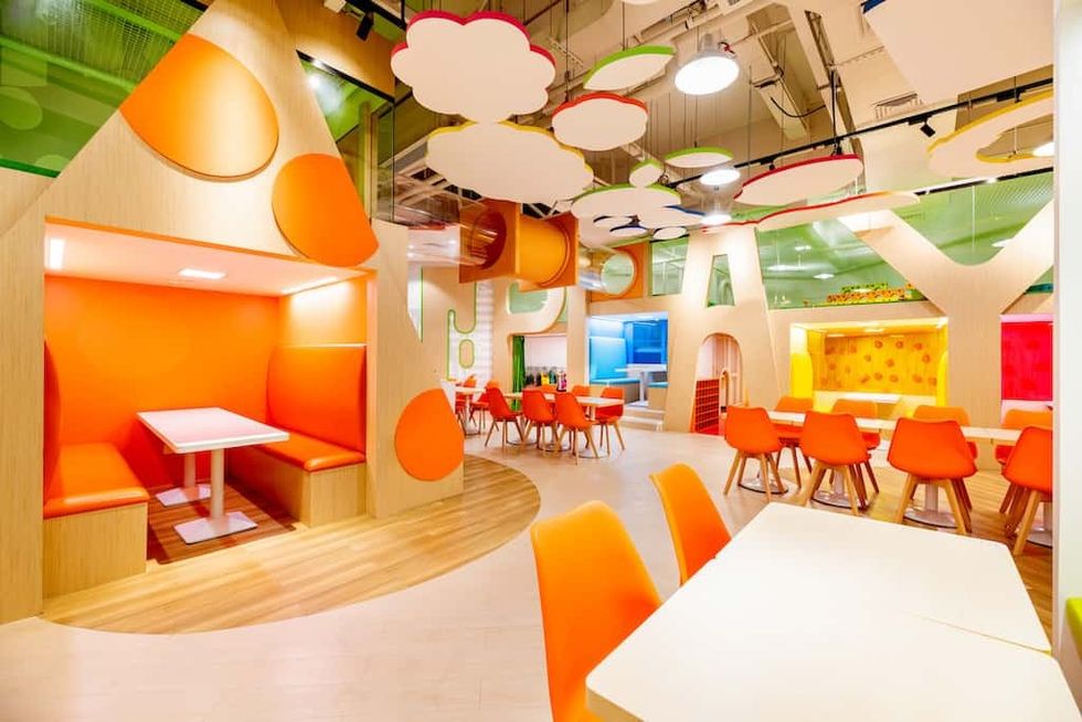 China Leisure play cafe