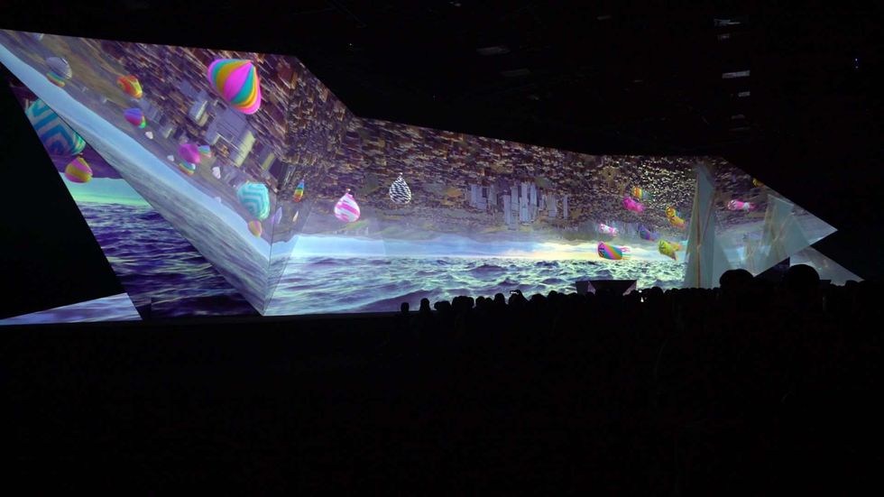 Christie_4K-AdobeMax_Blooloop